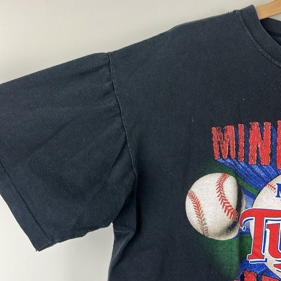 Vintage 1990s MLB Minnesota Twins Russell Athletic T-Shirt - Size XL - Picture 4 of 9